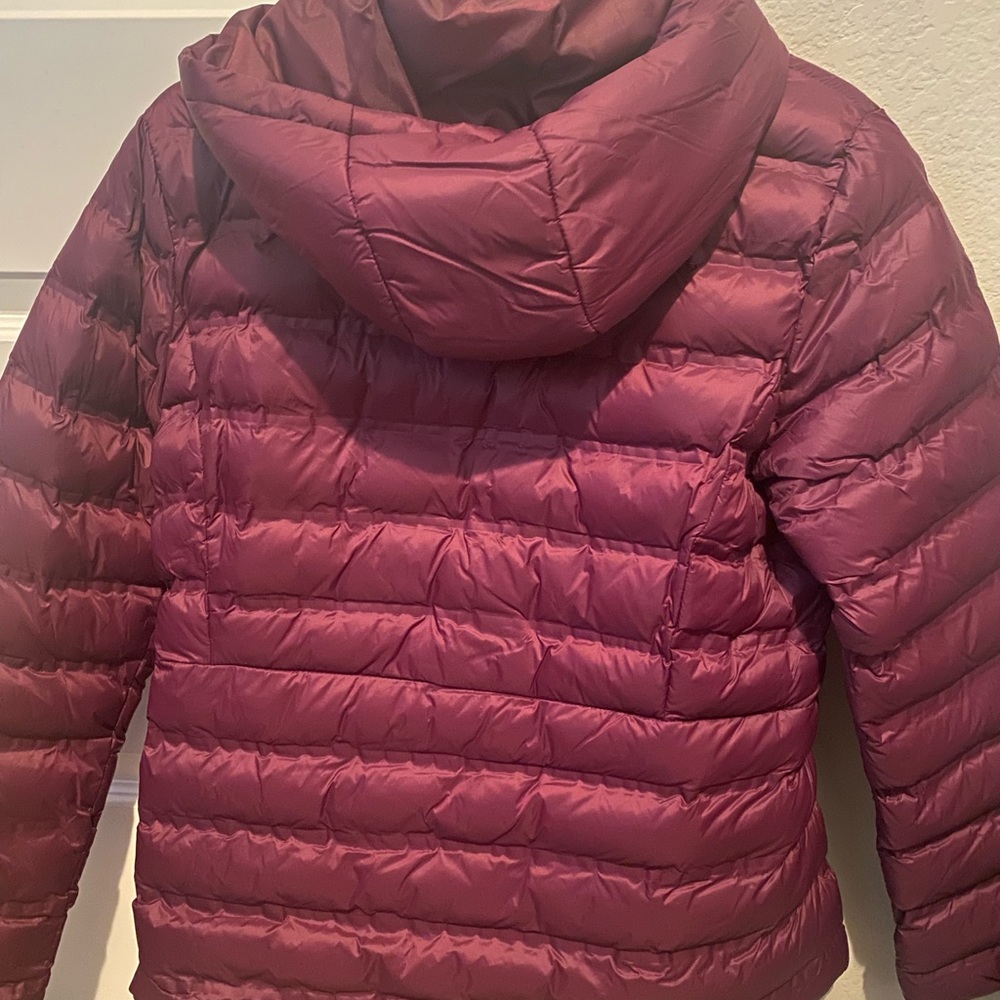MAROON PUFFER DETACHABLE HOODIE